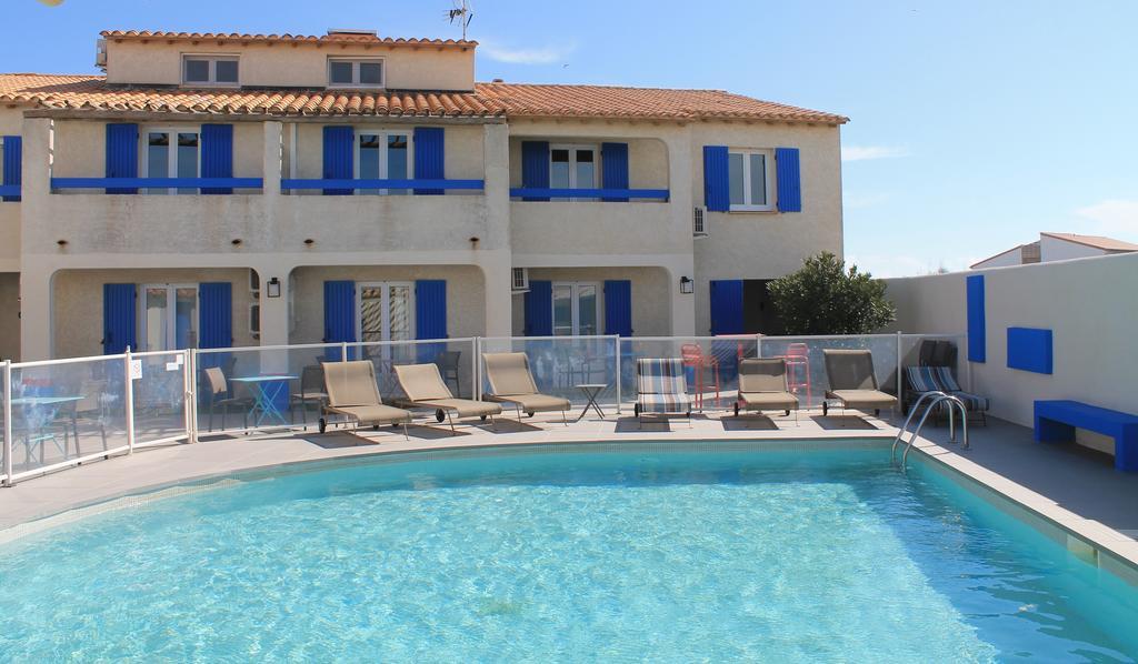 Hotel Le Bleu Marine Сент-Марі-де-ла-Мер Екстер'єр фото