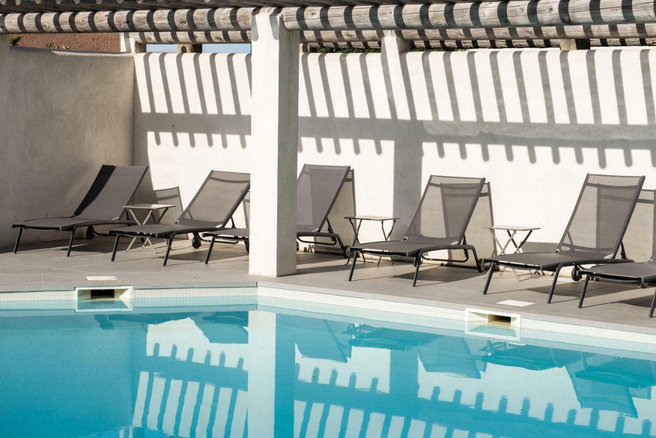 Hotel Le Bleu Marine Сент-Марі-де-ла-Мер Екстер'єр фото