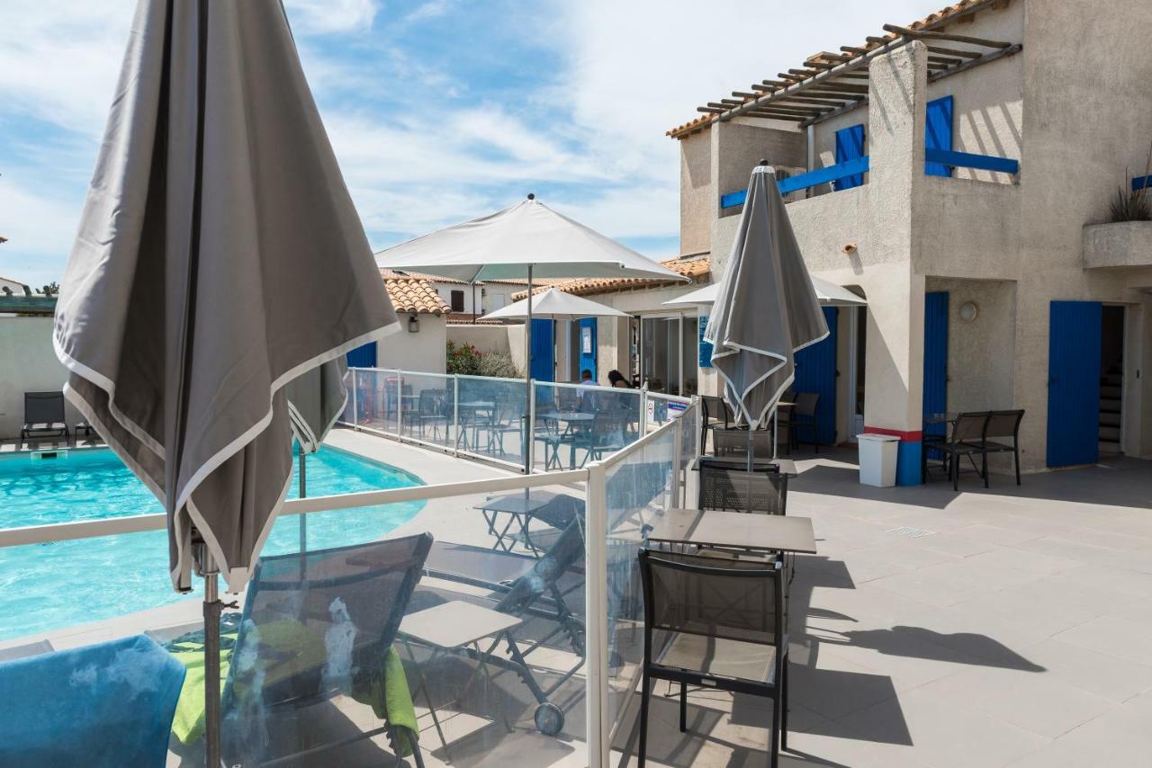 Hotel Le Bleu Marine Сент-Марі-де-ла-Мер Екстер'єр фото